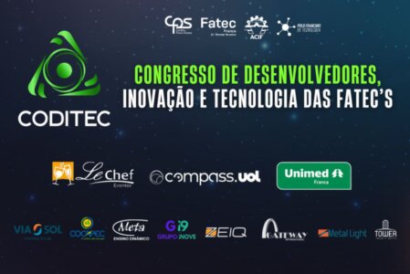 Público assistindo a apresentação em congresso de tecnologia